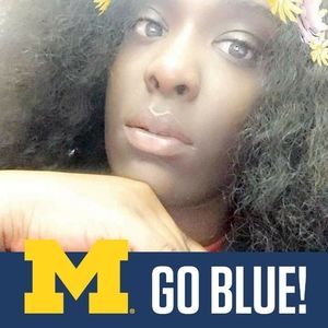 Meet your Posher, Monique